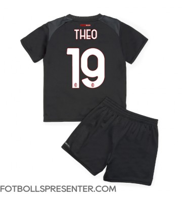 AC Milan Theo Hernandez #19 Hemmatröja Barn 2022-23 Kortärmad (+ korta byxor)